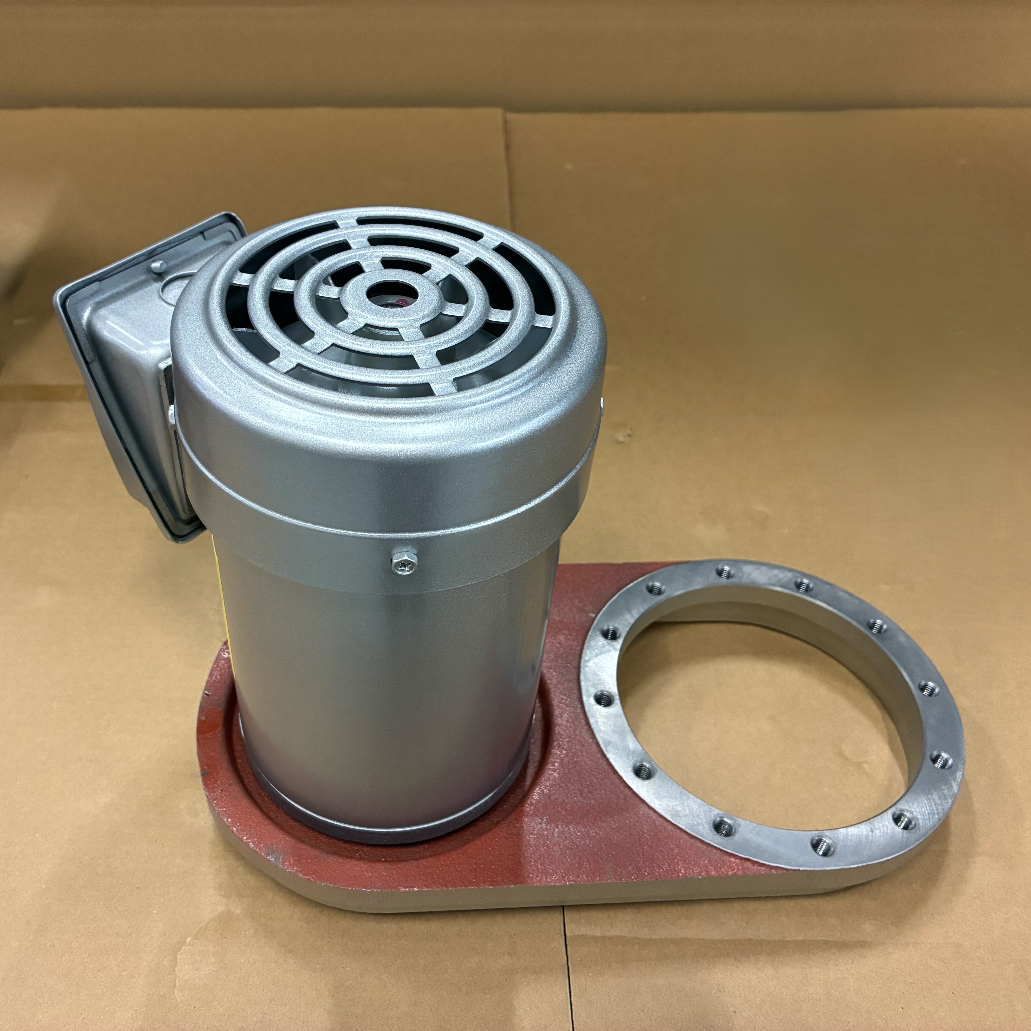 ベルト式無段変速機ユニット構成品（塗装前）